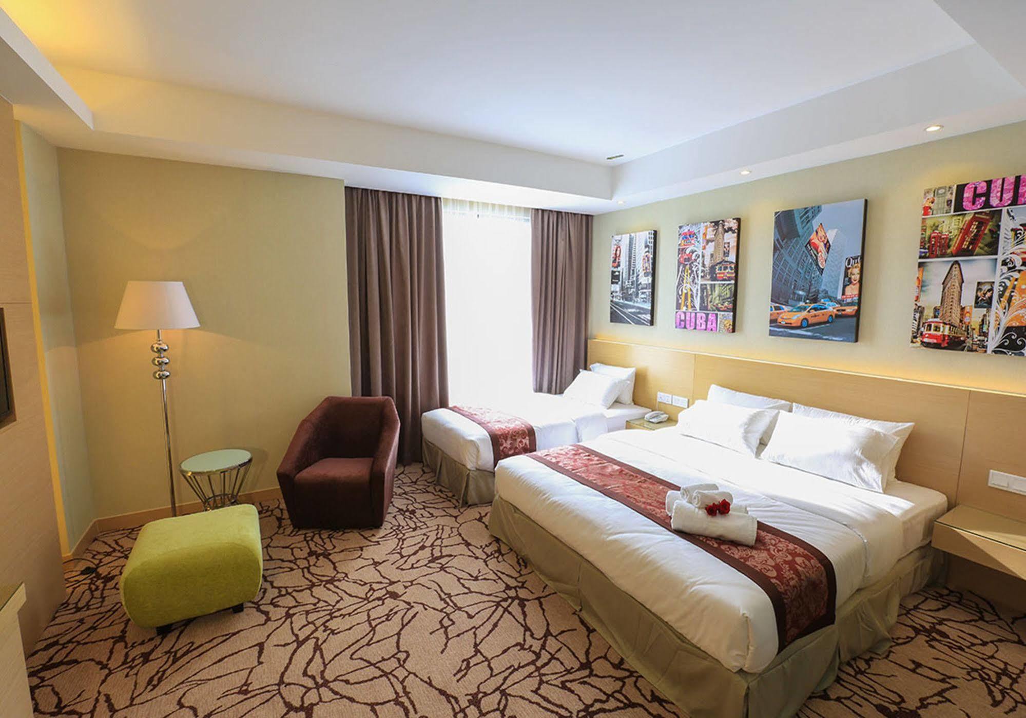 Eco Tree Hotel, 4*